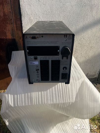 Ибп APC Smart-UPS 1500