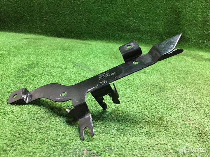 Кронштейн Opel Astra H 2004-2015