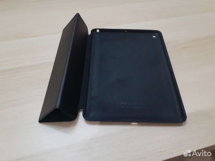 Чехол-книжка на iPad 10.2