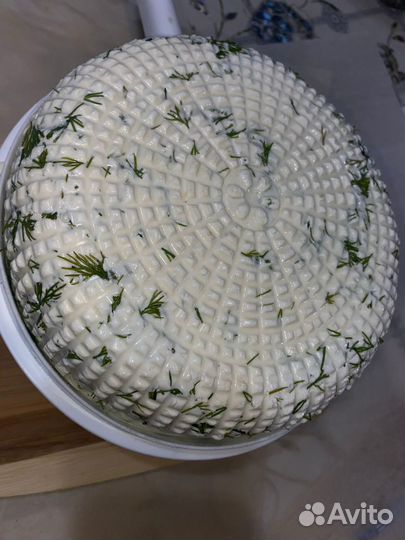 Сыр сулугуни, нить, чечел, балык, адыгейский