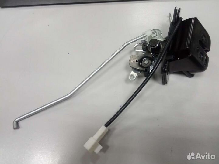 Замок крышки багажника Kia Sorento