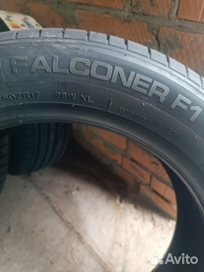 Mazzini Falconer F1 225/50 R17 98W