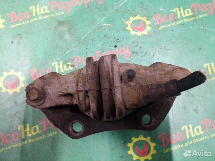 Суппорт передний правый Peugeot 206