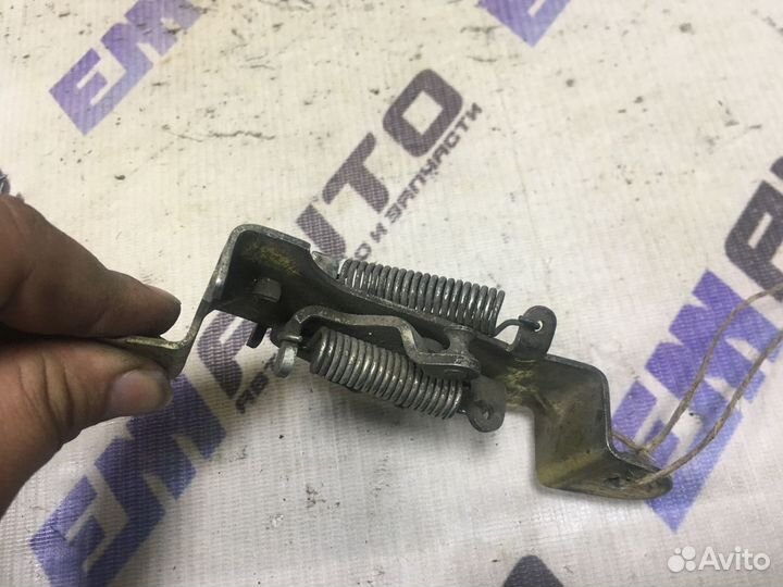 Замок капота ваз 2110-2112