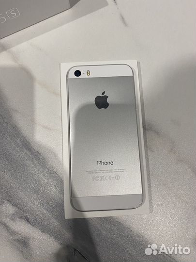 Телефон iPhone 5s