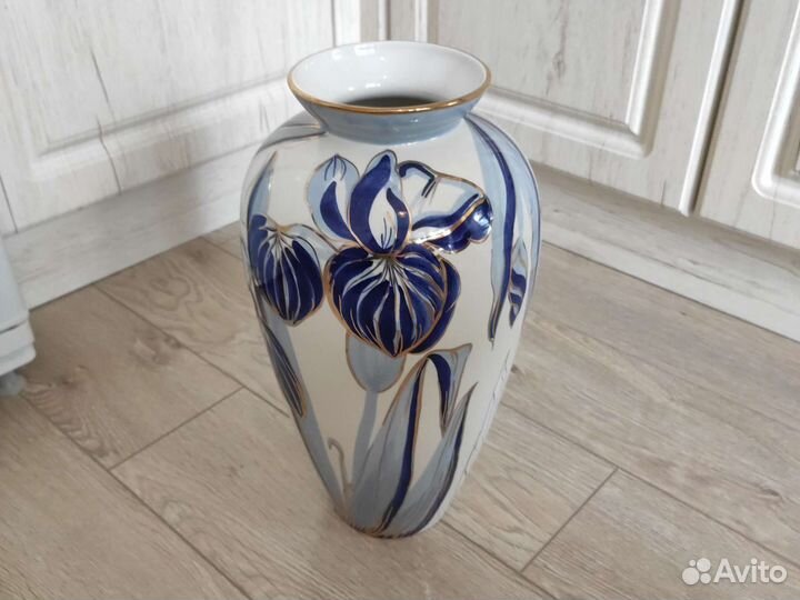 Ваза напольная фарфоровая