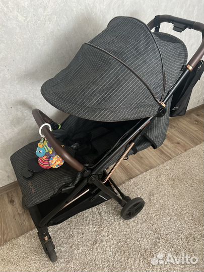 Прогулочная коляска peg perego