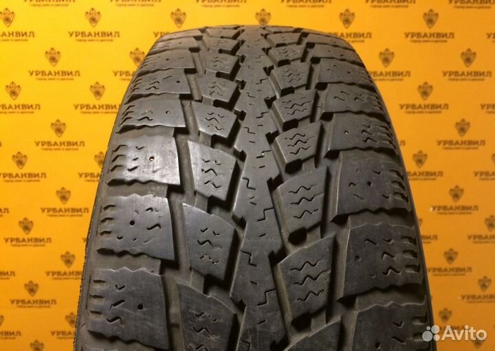 Kumho Power Grip KC11 205/65 R16