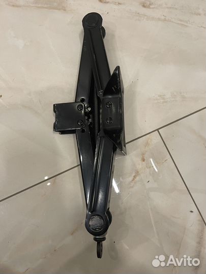 Домкрат винтовой