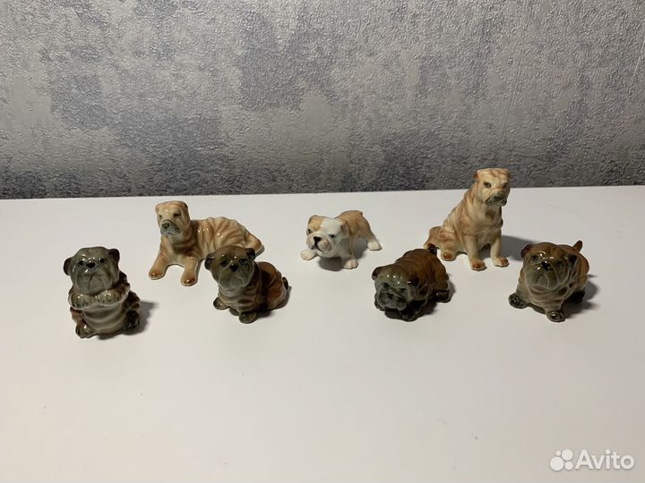 Миниатюрные керамические статуэтки собак