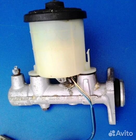 Цилиндр тормозной Тойота Королла 1989