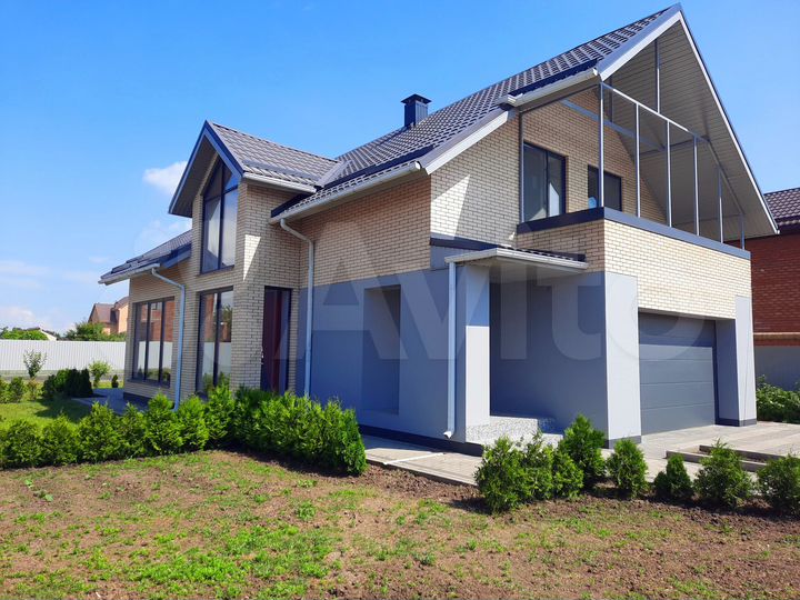 Дом 215,4 м² на участке 7,2 сот.