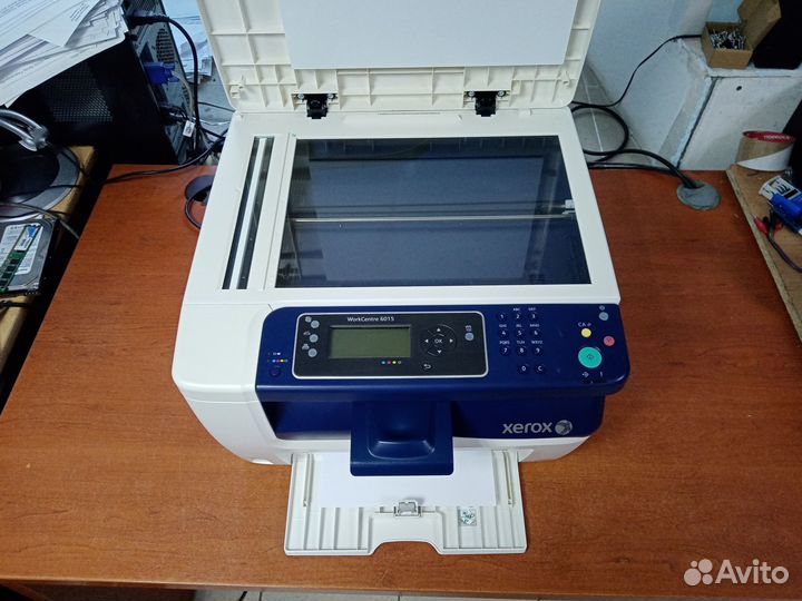 Принтер сканер копир лазерный цветной