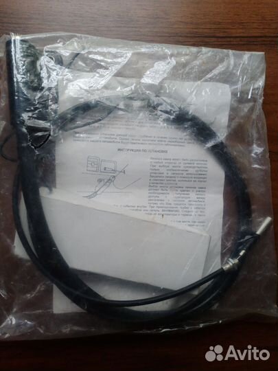 Замок капота автомобиля с блокировкой зажигания