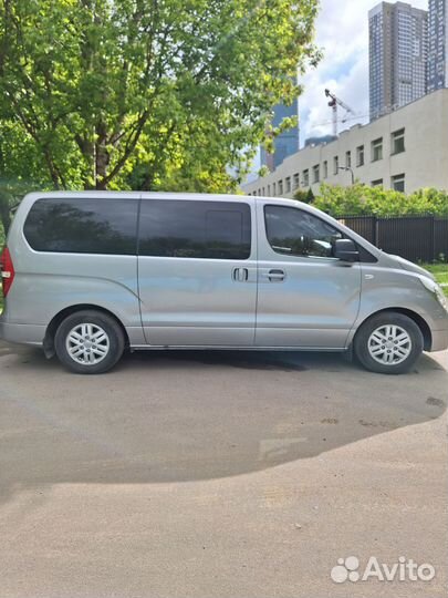 Hyundai Grand Starex 2.5 AT, 2017, 90 000 км