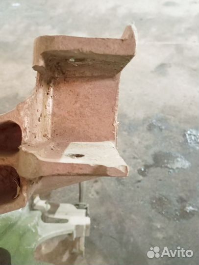 Балка Додж Крайслер