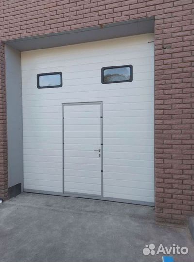 Гаражные ролетные ворота с монтажом