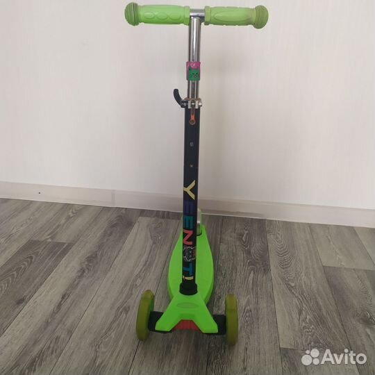 Самокат детский трехколесный