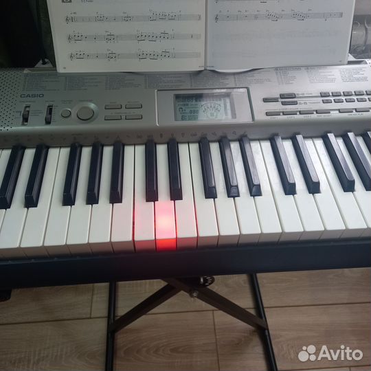 Синтезатор casio Lk - 125