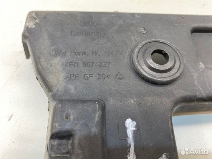 Крепление бампера переднее левое Audi A6 C6 2.0