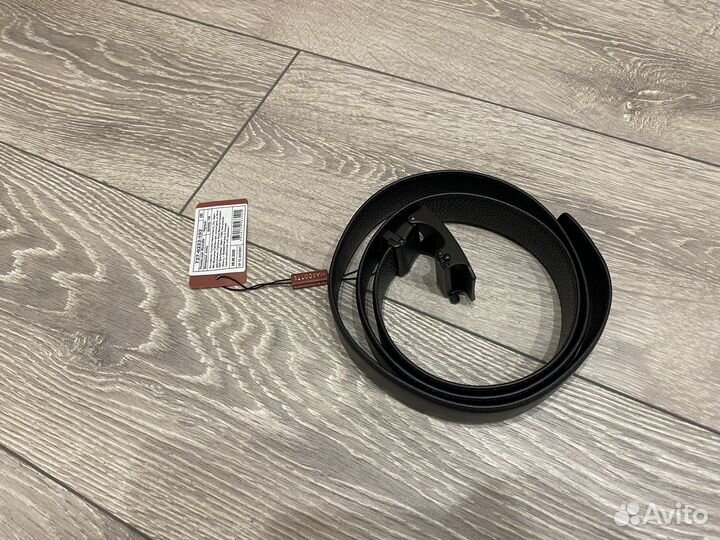 Мужской кожаный ремень