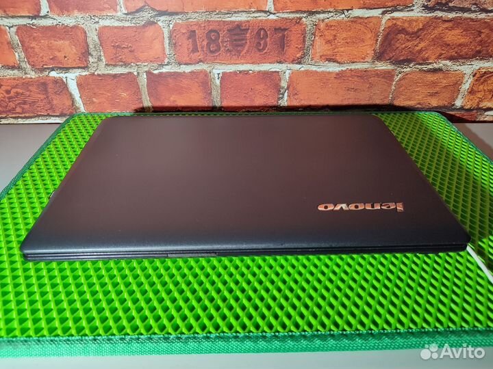 Lenovo G560 - Core i3 \ 4 Озу \ 1 GB видео \ 320 H