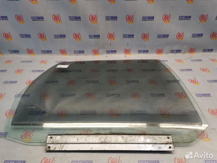 Стекло двери задней, правой Chevrolet Caprice