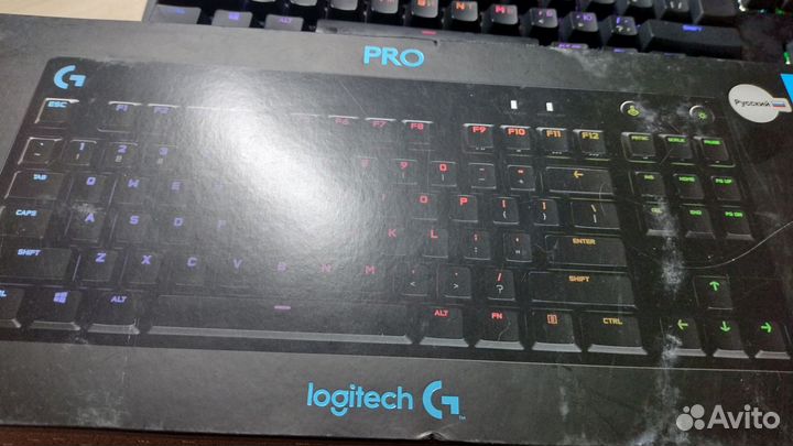 Игровая клавиатура Logitech g pro