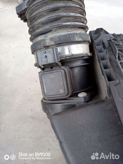 Датчик массового расхода воздуха Renault Laguna 3