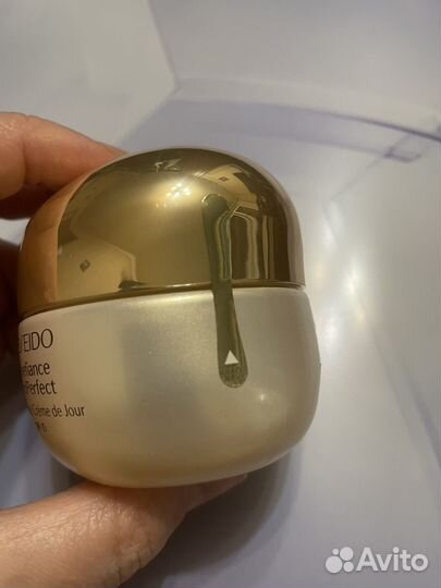 Shiseido крем для лица с SPF 15 новый оригинал