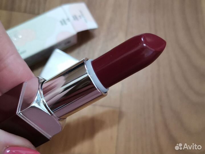 Помада Clinique