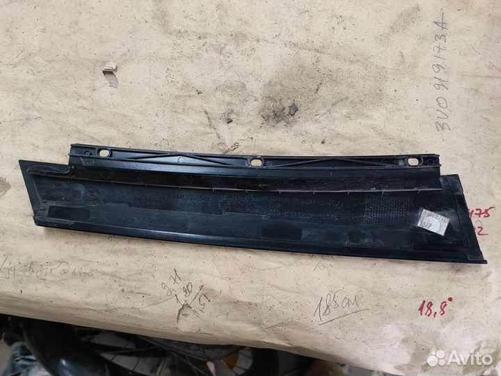 Накладка задней двери skoda superb II combi