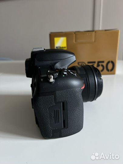 Зеркальный фотоаппарат nikon D750 body