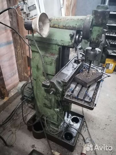 Фрезерный станок по металлу 6в75