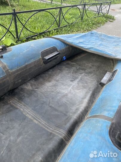 Надувная лодка Айгуль