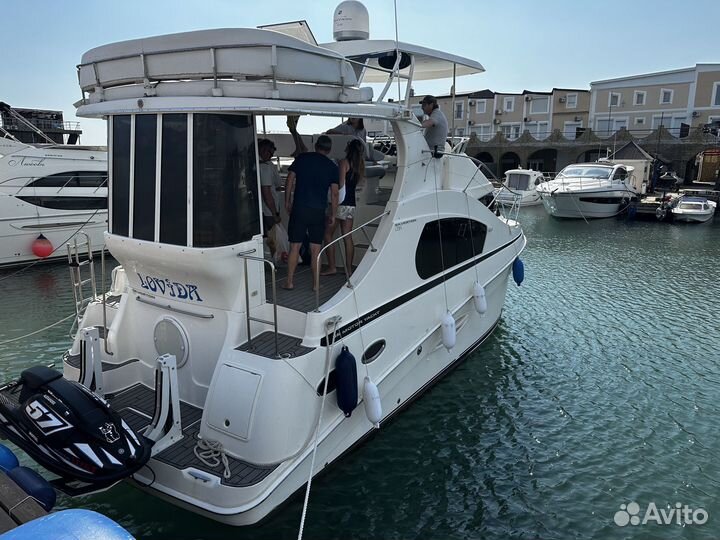 Аренда уникальной яхты Silverton с водными лыжами