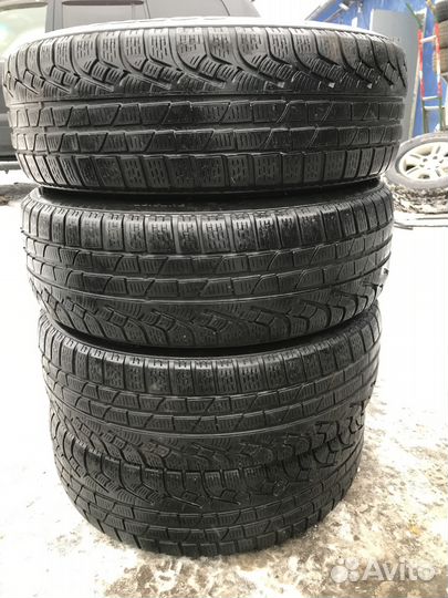 Pirelli Winter Sottozero 210 Serie II 205/65 R17