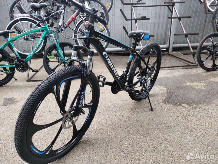 Велосипед на литых дисках 26