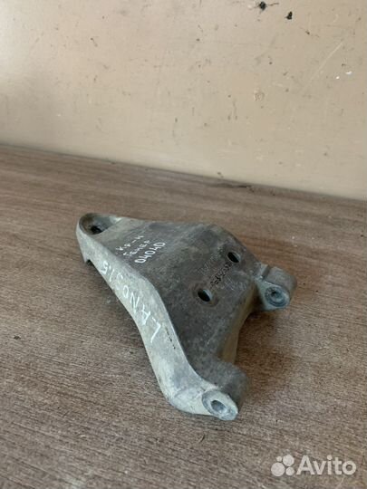 Кронштейн генератора Ланос