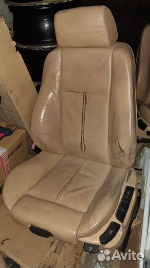 Сиденья Бмв е39 BMW перед.Рекаро спорт комп. 2шт