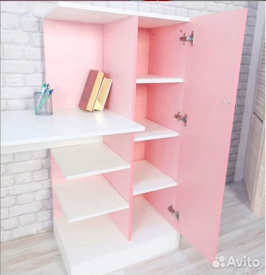 Стол для школьника. В наличии