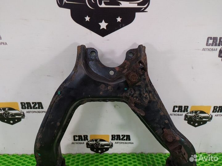 Рычаг задний верхний правый R