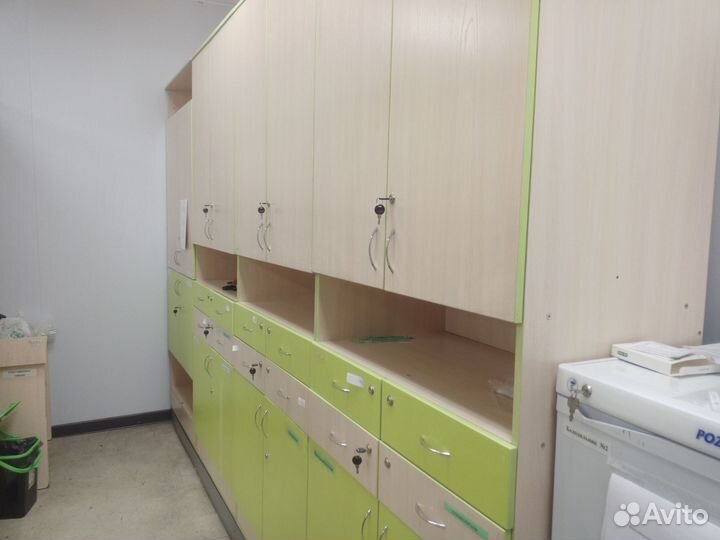 Стеклянная витрина с подсветкой бу, холодильники