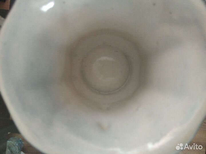 Чайные кружки и сахарница