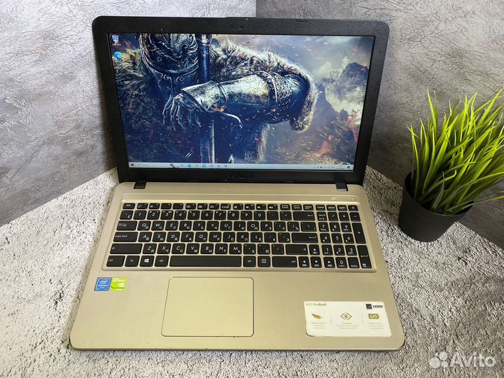 Игровой ноутбук asus 4 ядра/2 видеокарты