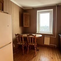 2-к. квартира, 64 м², 9/10 эт.