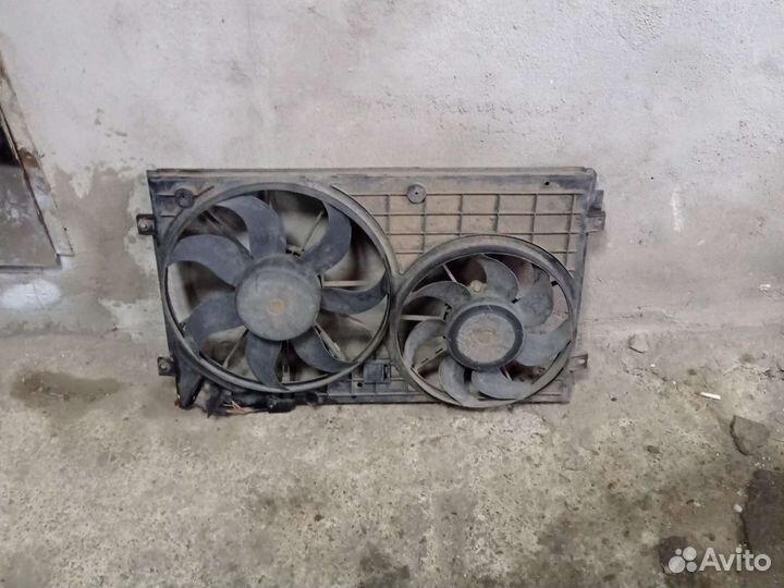 Вентилятор охлаждения радиатора Шкода Октавия А5