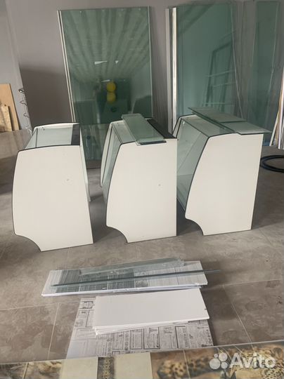 Стеклянная витрина