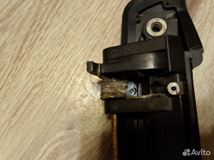 Mitsubishi Ручка двери передняя левая MR271867