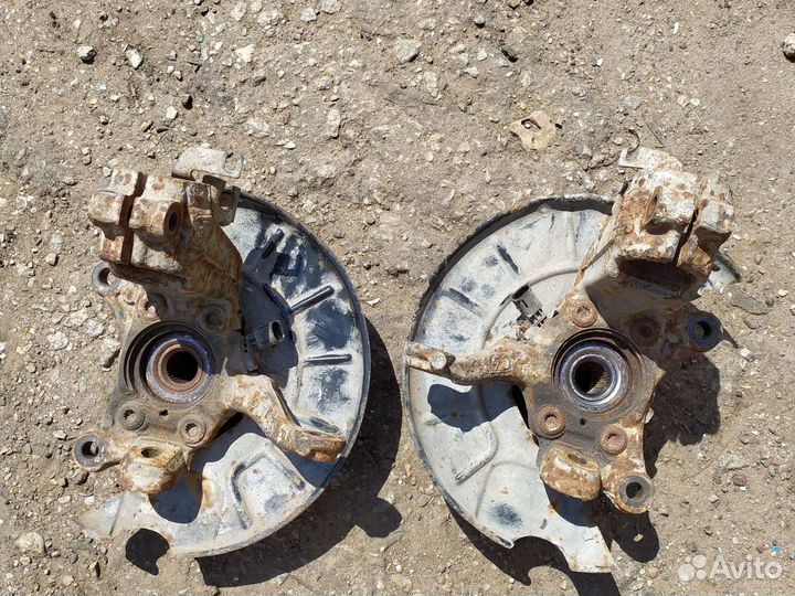 Поворотные кулаки skoda superb 2008 года